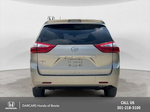 2017 Toyota Sienna LE