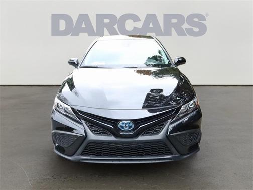 2024 Toyota Camry Hybrid SE