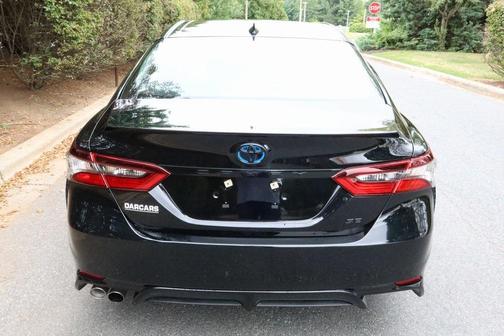 2024 Toyota Camry Hybrid SE