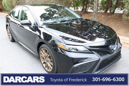 2024 Toyota Camry Hybrid SE