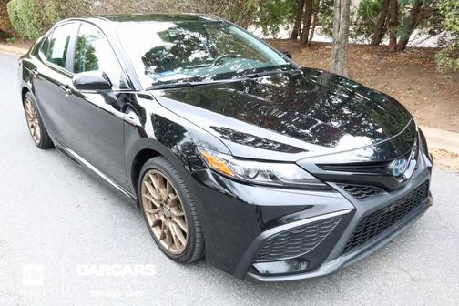 2024 Toyota Camry Hybrid SE