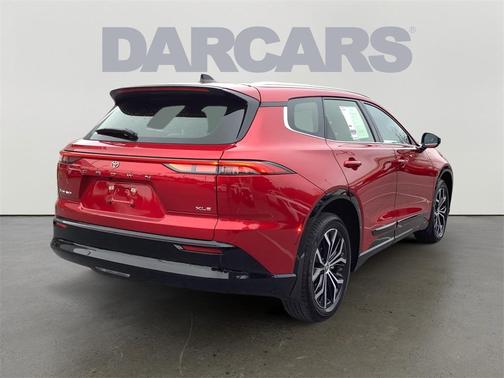 2025 Toyota Crown Signia XLE