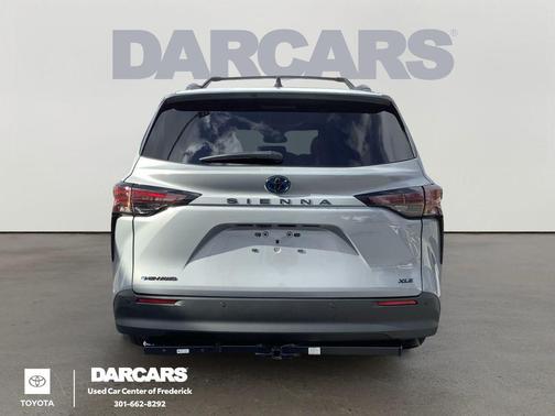 2025 Toyota Sienna Woodland Edition