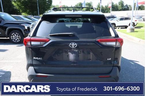 2020 Toyota RAV4 LE