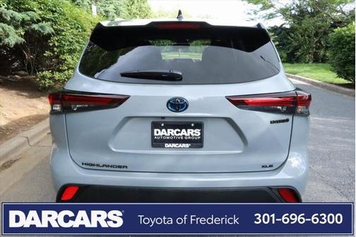 2024 Toyota Highlander Hybrid XLE