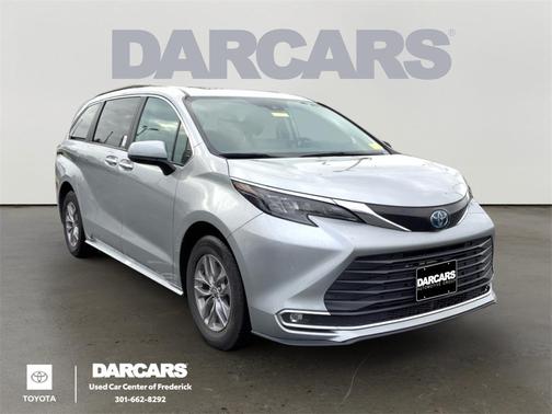 2024 Toyota Sienna XLE