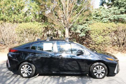 2022 Toyota Prius Prime LE