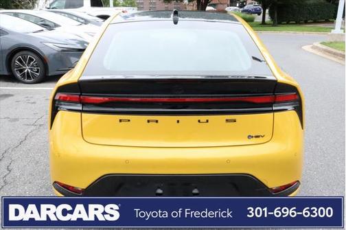 2025 Toyota Prius L