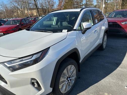 2025 Toyota RAV4 XLE Premium