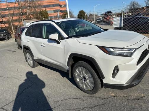2025 Toyota RAV4 XLE Premium