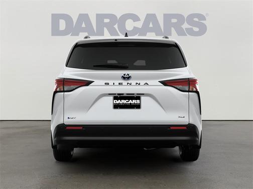 2025 Toyota Sienna XLE 8 Passenger