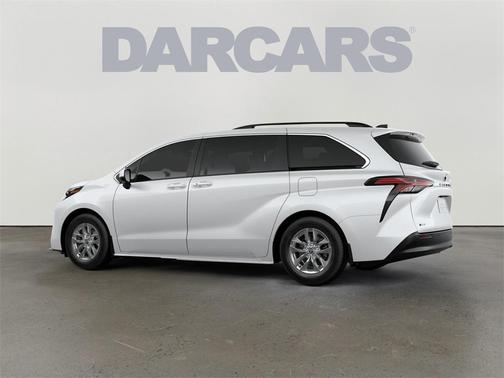 2025 Toyota Sienna XLE 8 Passenger