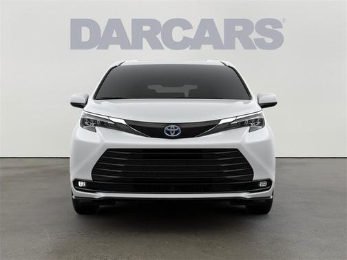 2025 Toyota Sienna XLE 8 Passenger