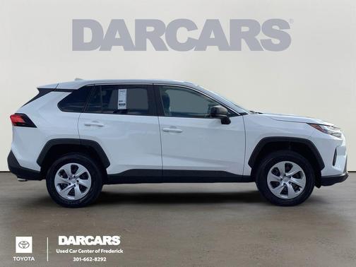 Ice 2025 Toyota RAV4 LE