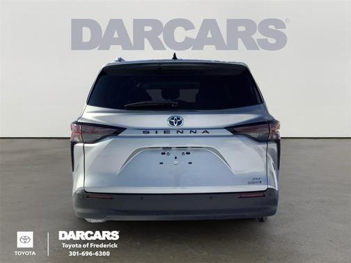 2024 Toyota Sienna XLE