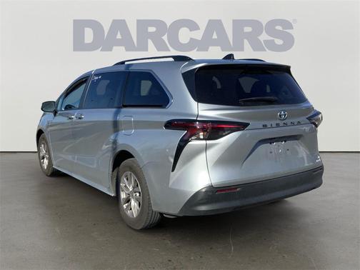 2024 Toyota Sienna XLE