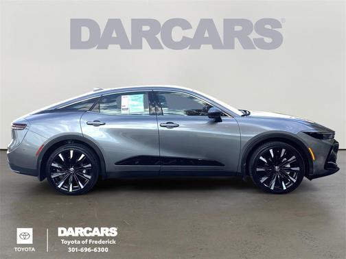 2024 Toyota Crown Platinum