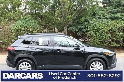 2024 Toyota Corolla Cross LE