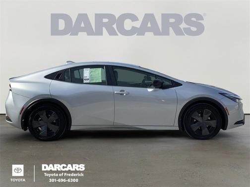 2024 Toyota Prius LE