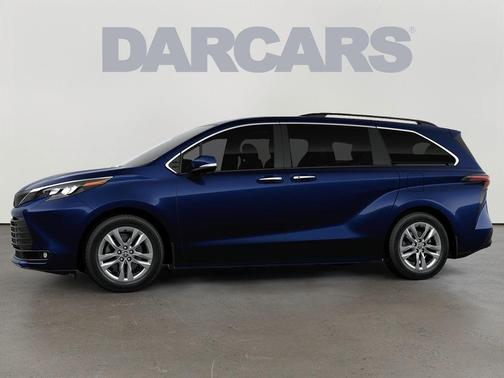 08x8 2026 Toyota Sienna XLE
