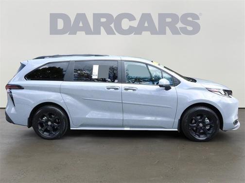 2025 Toyota Sienna Woodland Edition