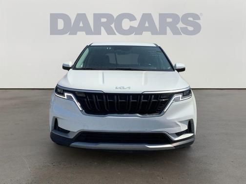 Snow White Pearl 2024 Kia Carnival LX