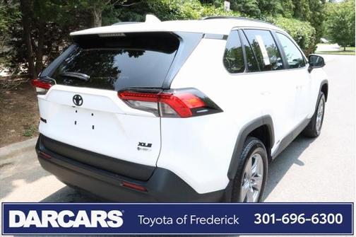 2025 Toyota RAV4 Hybrid XLE