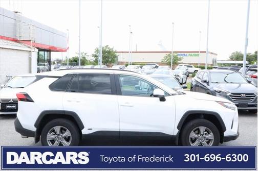 2025 Toyota RAV4 Hybrid XLE