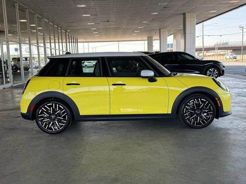 Sunny Side Yellow 2025 MINI Hardtop Cooper S