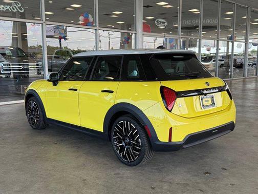 Sunny Side Yellow 2025 MINI Hardtop Cooper S