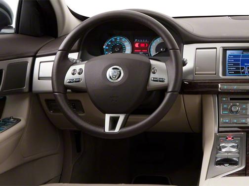 2010 Jaguar XF Premium Luxury