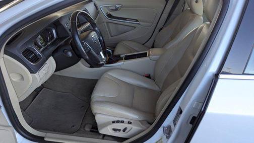 2015 Volvo S60 T5 Premier Plus