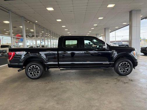 AGATE BLACK METALLIC 2021 Ford F-150 XLT