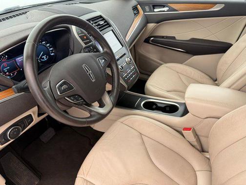 WHITE PLATINUM MET TRI-COAT 2019 Lincoln MKC Select