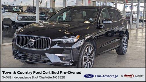 2022 Volvo XC60 B5 Momentum