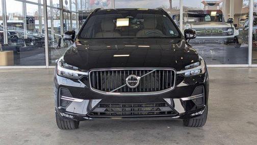 2022 Volvo XC60 B5 Momentum