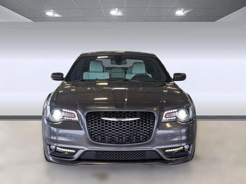 2018 Chrysler 300 S