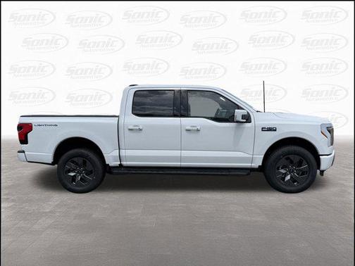2025 Ford F-150 Lightning LARIAT
