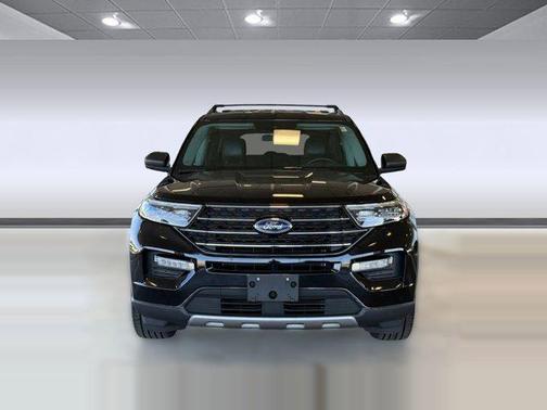 AGATE BLACK METALLIC 2021 Ford Explorer XLT