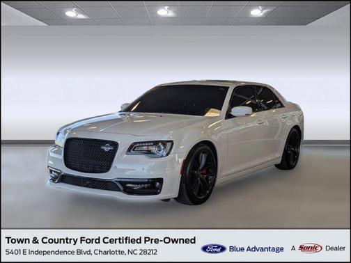 2023 Chrysler 300 C
