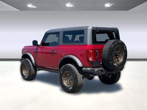RUBY RED MET TNTD CLEARCOAT 2025 Ford Bronco Base 2 Door 4x4