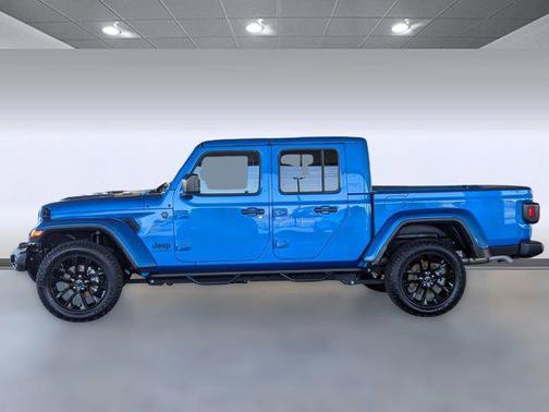 2025 Jeep Gladiator Nighthawk