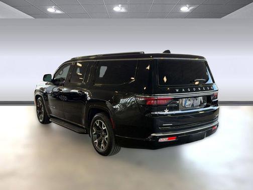 Diamond Black Crystal Pearlcoat 2023 Jeep Wagoneer L Series III 4x4