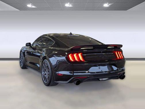2022 Ford Mustang EcoBoost