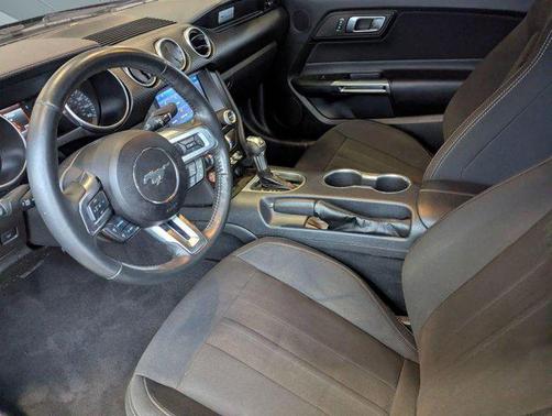 2022 Ford Mustang EcoBoost