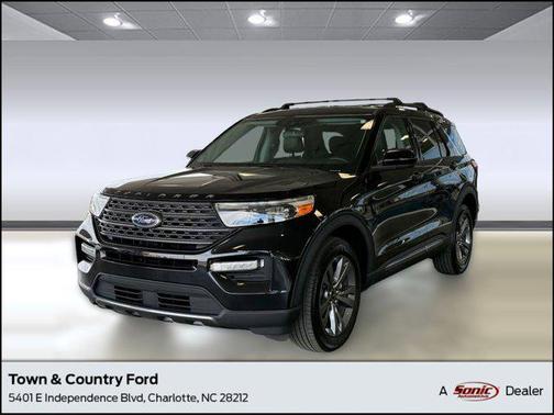 AGATE BLACK METALLIC 2022 Ford Explorer XLT