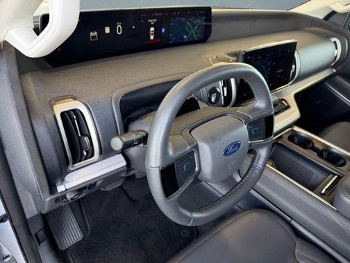 2025 Ford Expedition Max Active 4x4