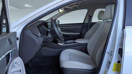 2022 Hyundai SONATA SEL