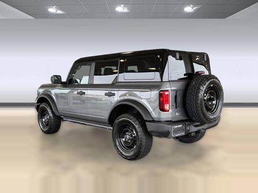 CARBONIZED GRAY METALLIC 2026 Ford Bronco Big Bend