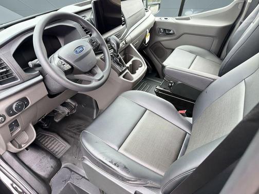 AGATE BLACK METALLIC 2026 Ford Transit-250 Base
